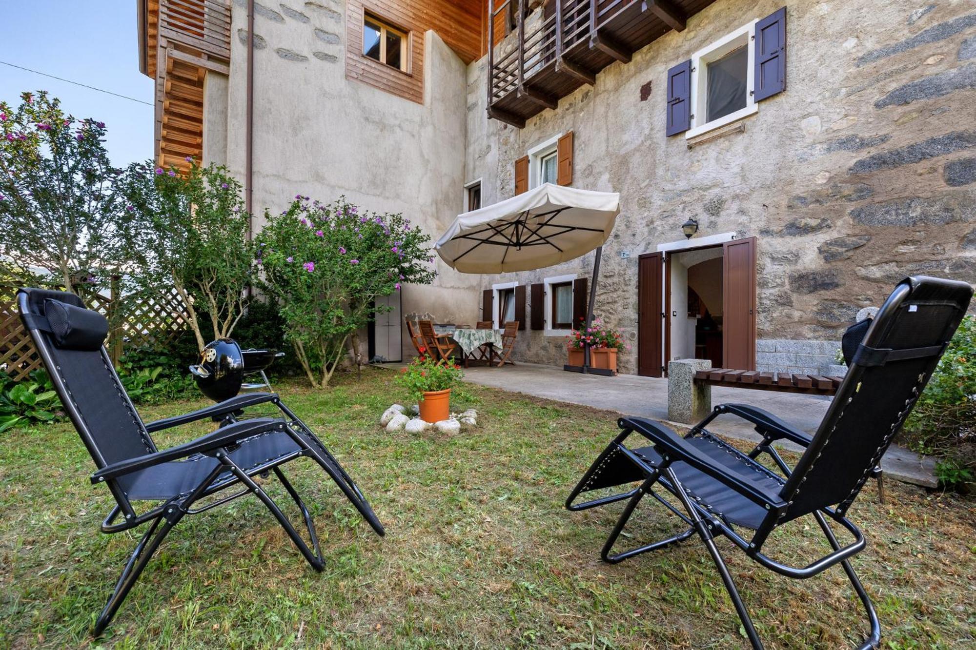 Antico Casolare Di Alice Villa Cares Bagian luar foto